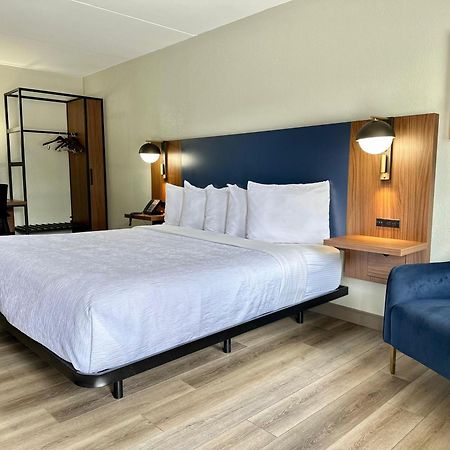 La Quinta Inn By Wyndham Huntsville Research Park Екстериор снимка