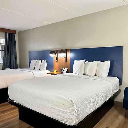 La Quinta Inn By Wyndham Huntsville Research Park Екстериор снимка