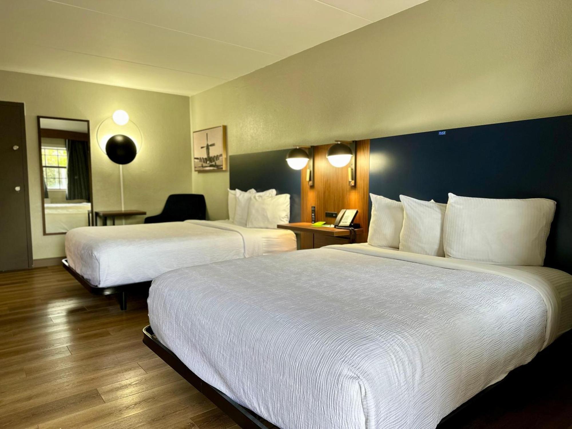 La Quinta Inn By Wyndham Huntsville Research Park Екстериор снимка