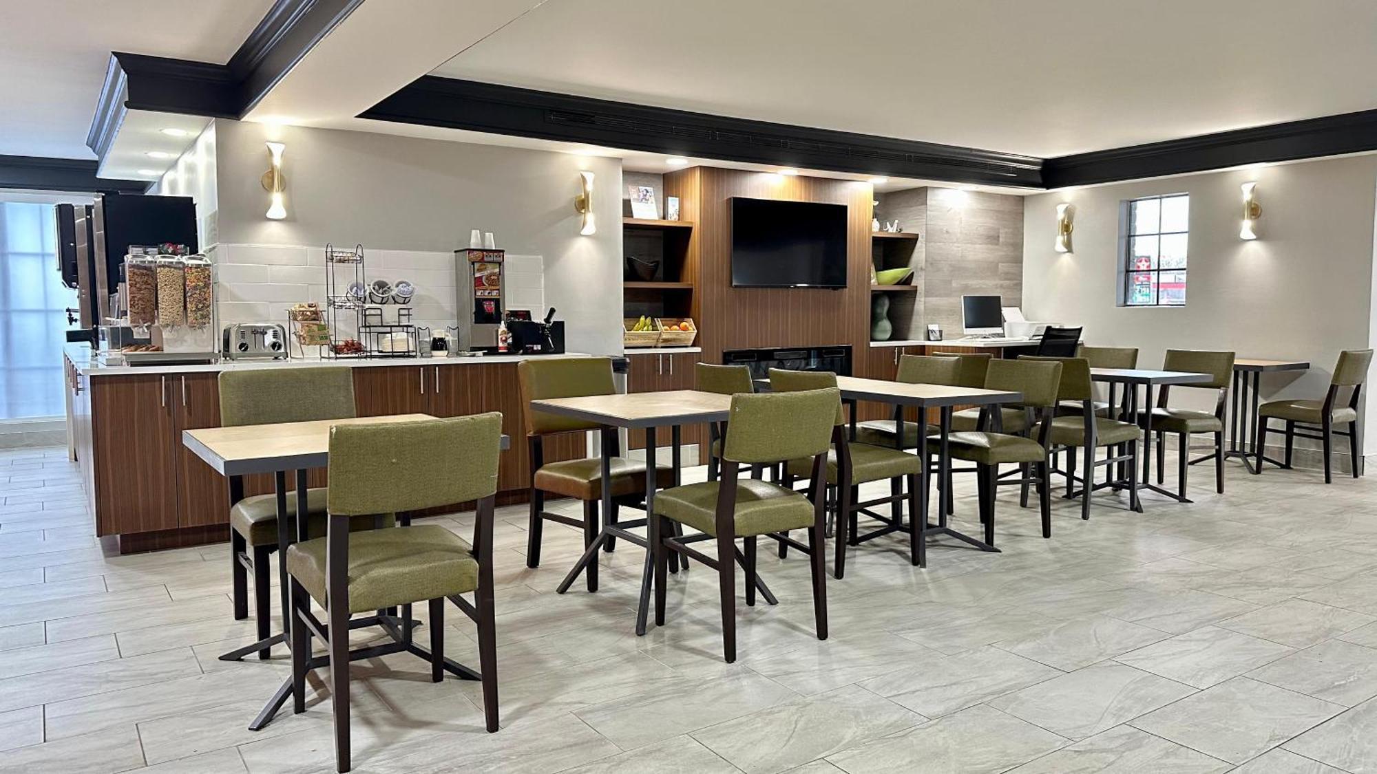 La Quinta Inn By Wyndham Huntsville Research Park Екстериор снимка