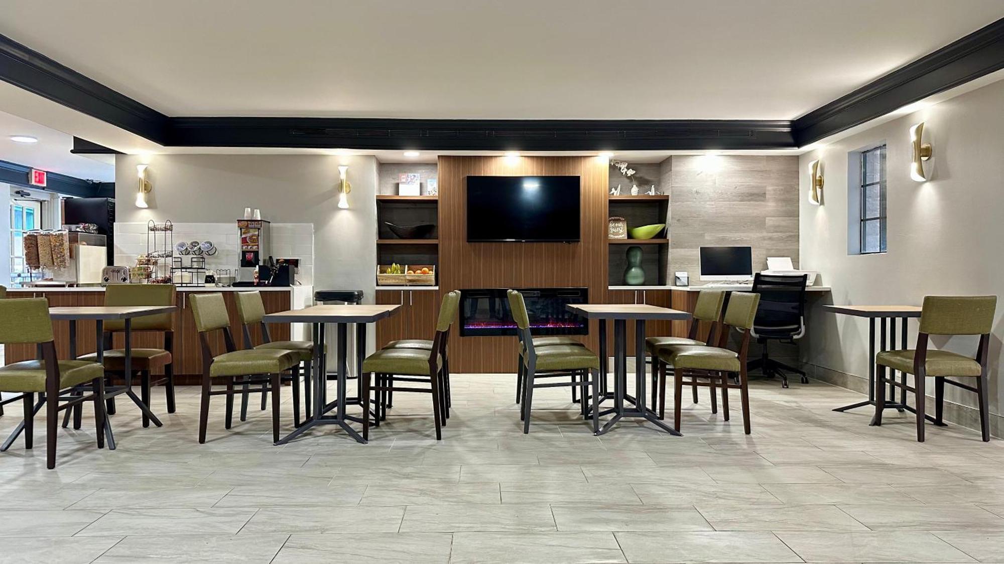 La Quinta Inn By Wyndham Huntsville Research Park Екстериор снимка