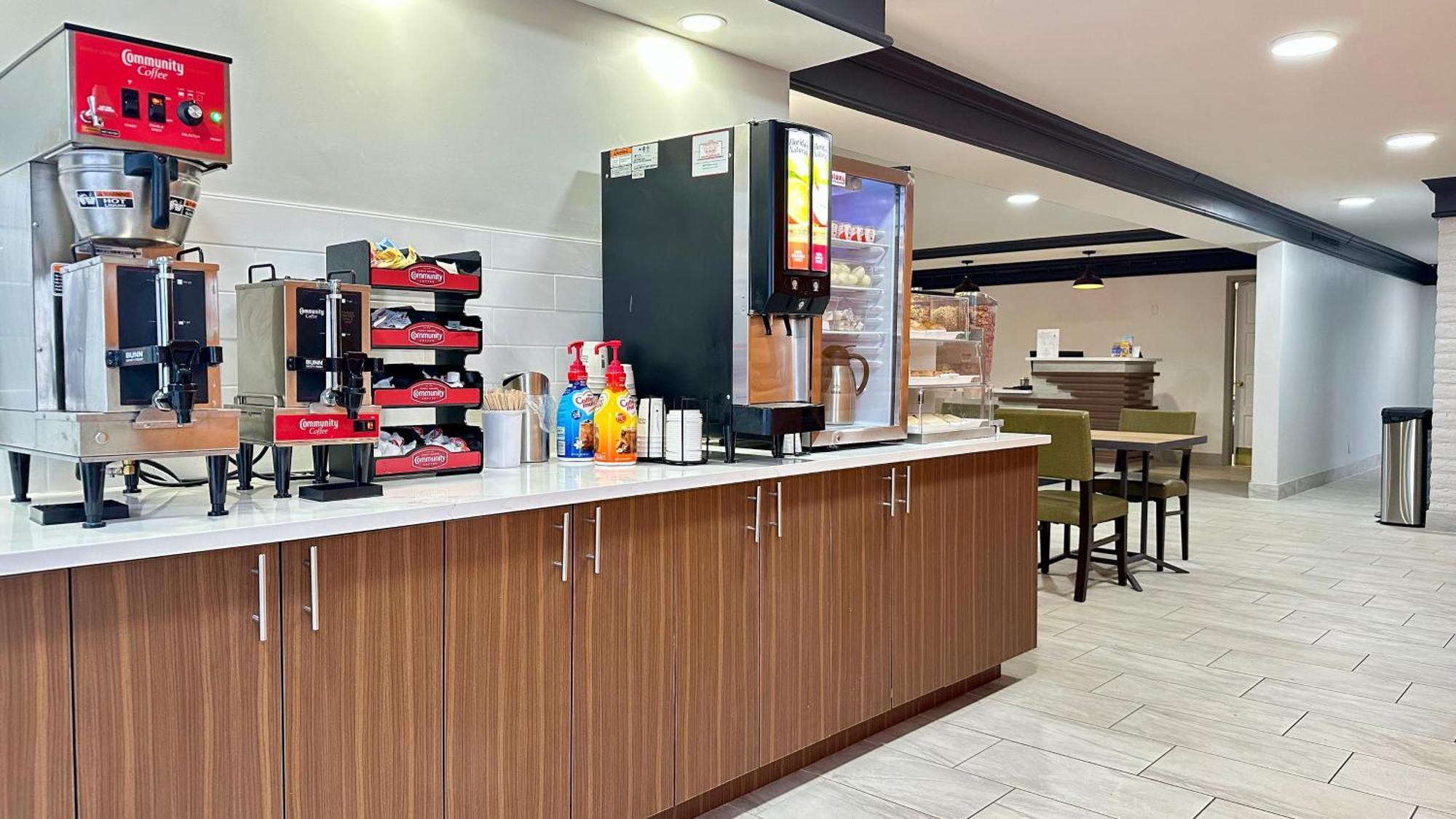 La Quinta Inn By Wyndham Huntsville Research Park Екстериор снимка