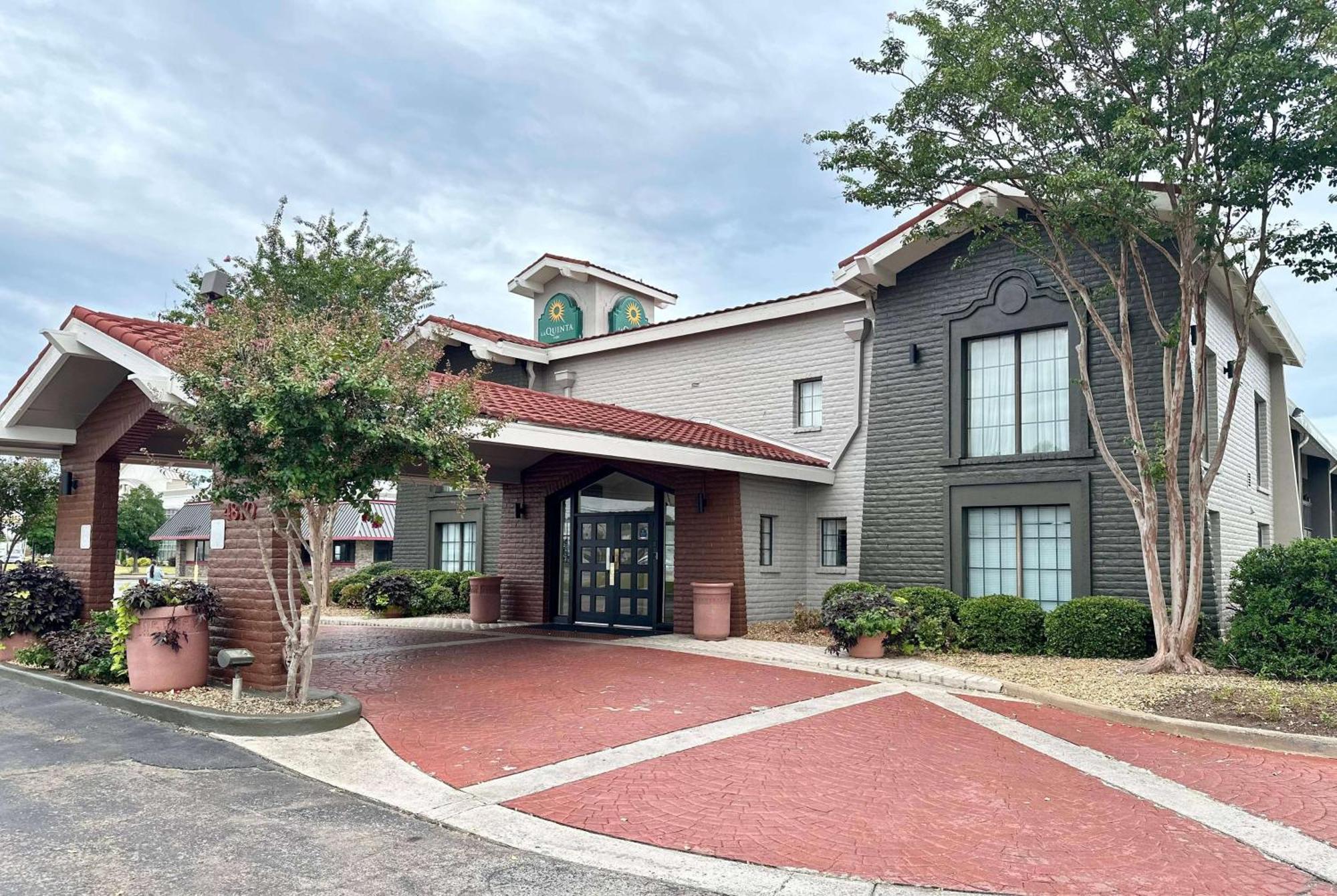 La Quinta Inn By Wyndham Huntsville Research Park Екстериор снимка
